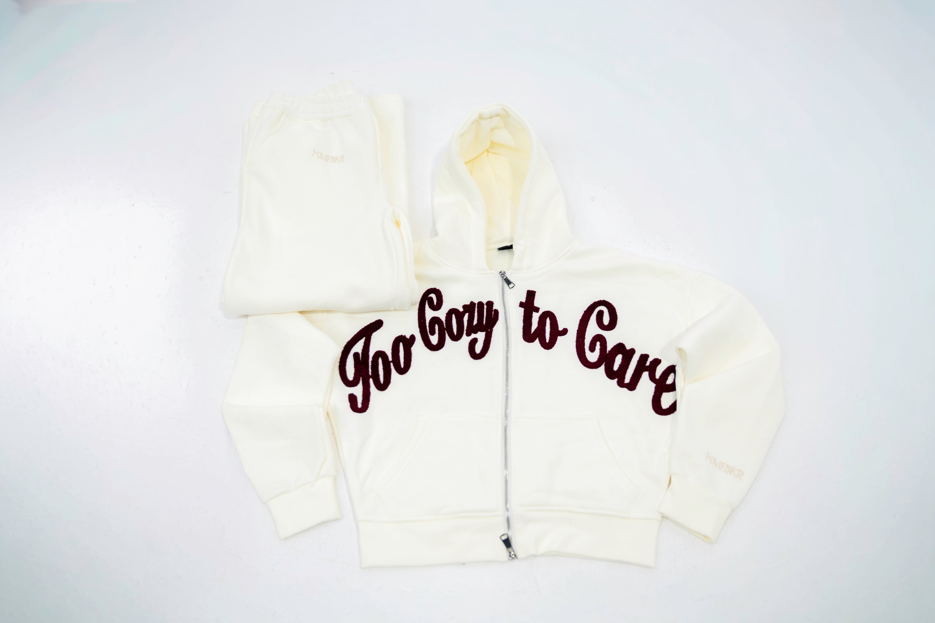 Too Cozy to Care – Oversized Winter Jacket